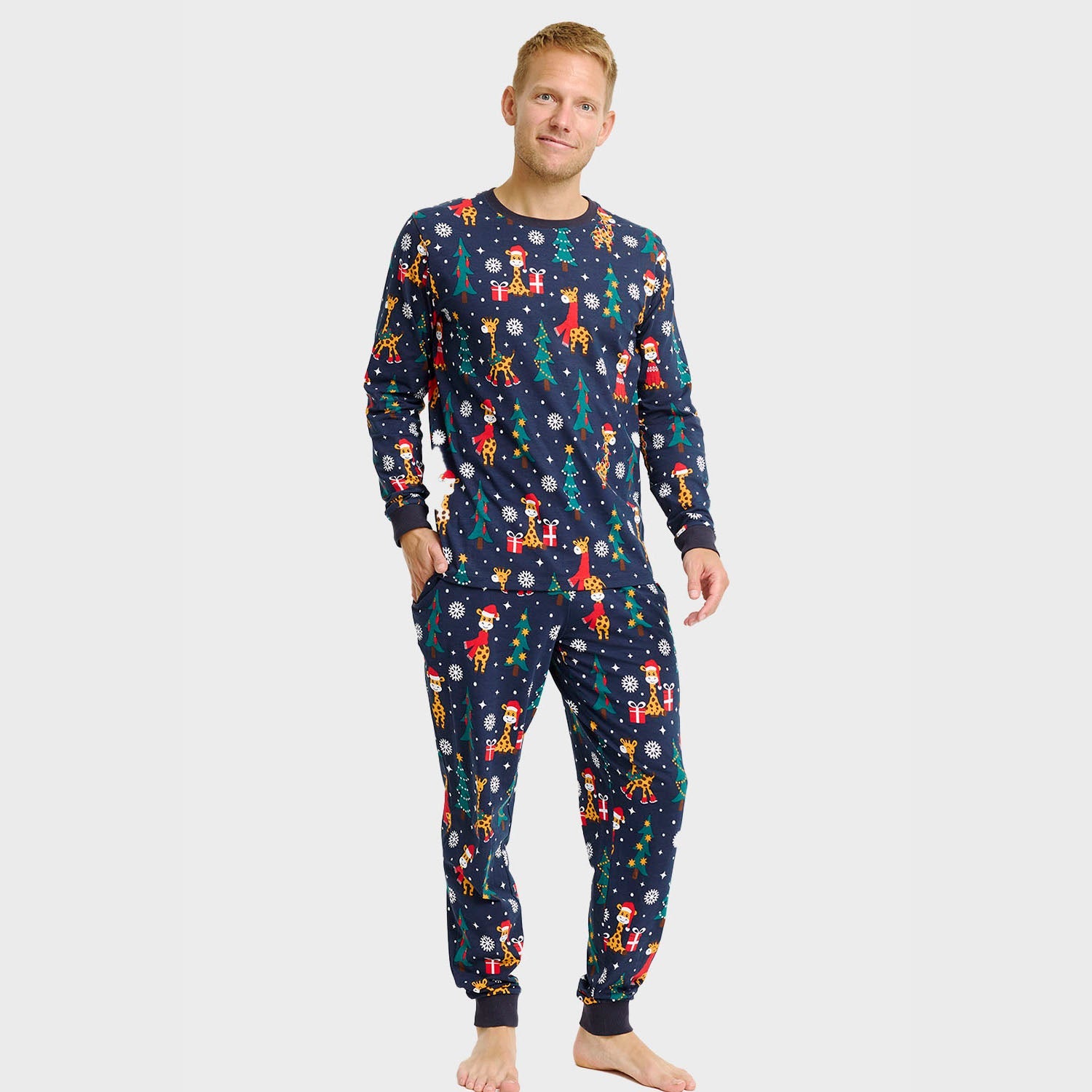 The Giraffe Christmas Pyjamas โ Men